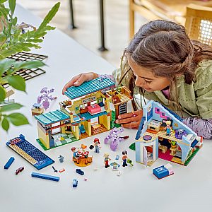 Lego kocke Friends Obiteljske kuće Ollyja i Paisley 42620