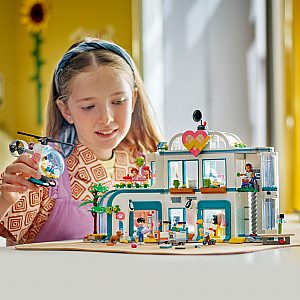 Lego kocke Friends Mestna bolnišnica v Heartlake Cityju 42621