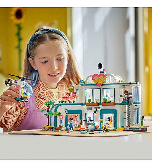 Lego kocke Friends Mestna bolnišnica v Heartlake Cityju 42621